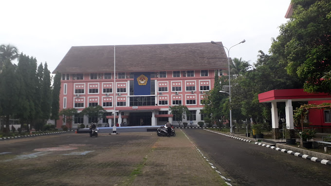 Universitas Darma Persada.